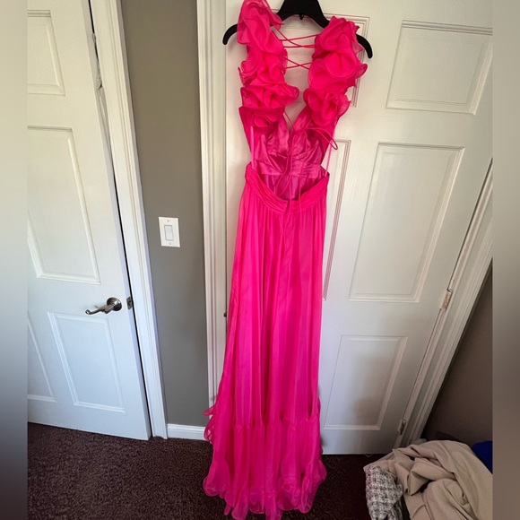 Mac Duggal Hot Pink Gown size 4 - Picture 6 of 8